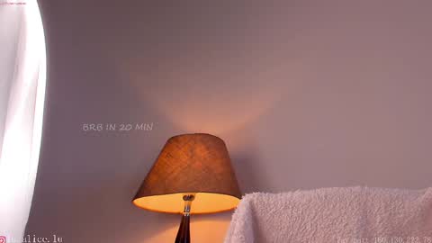 Snapshot of alicelu_ chatting on March 9, 2025, 11:58 am Elle online show from March 9, 2025, 11:58 am