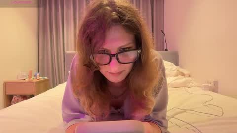 AlicePinkhead online show from May 28, 2026, 9:28 am