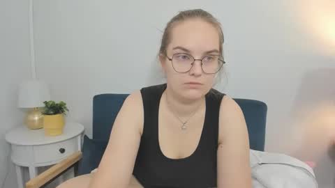 alicesensitive online show from November 16, 2025, 11:49 am