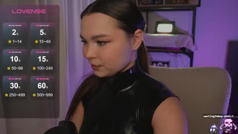 Snapshot of alicesweetlove chatting on February 28, 2025, 9:23 pm Alice online show from February 28, 2025, 9:23 pm