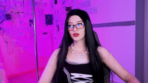 alicewelch_ online show from September 19, 2025, 10:49 am