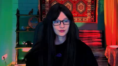 alicewelch_ online show from October 10, 2025, 9:08 am