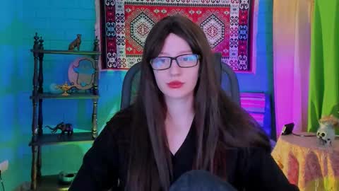 alicewelch_ online show from October 19, 2025, 8:15 am