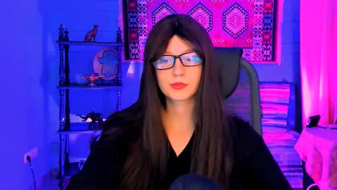 alicewelch_ online show from October 22, 2025, 12:05 pm