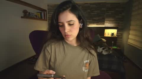 Snapshot of alicewillow chatting on February 6, 2026, 12:04 am Alice online show from February 6, 2026, 12:04 am