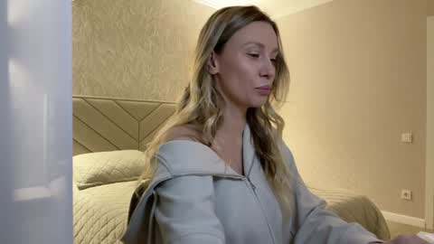 Snapshot of alicewonders_ chatting on January 9, 2025, 7:40 pm Alice online show from January 9, 2025, 7:40 pm