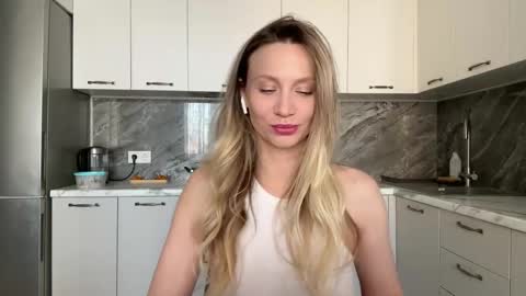 Snapshot of alicewonders_ chatting on February 20, 2025, 9:44 am Alice online show from February 20, 2025, 9:44 am