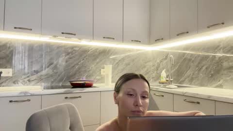 Snapshot of alicewonders_ chatting on February 28, 2025, 9:47 am Alice online show from February 28, 2025, 9:47 am