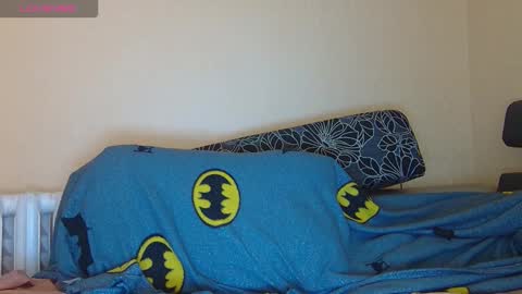 AliceWoolfy online show from October 7, 2025, 8:06 pm