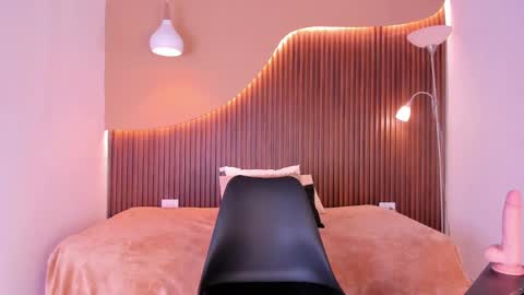 Alice online show from March 8, 2025, 4:12 am