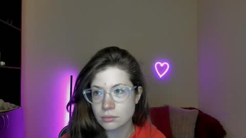 Alicia online show from March 8, 2025, 6:21 am