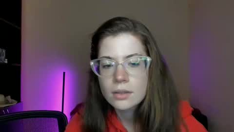 Alicia online show from March 11, 2025, 12:28 pm