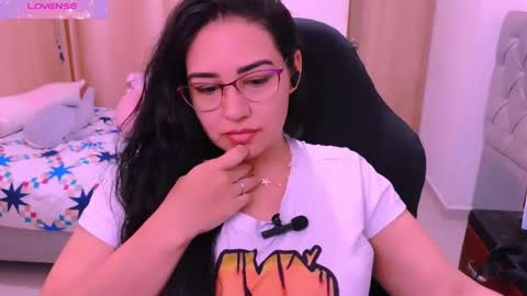Snapshot of alicia_hotxx chatting on June 7, 2026, 6:00 pm alison online show from June 7, 2026, 6:00 pm