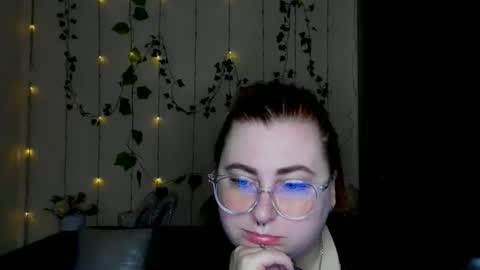 Snapshot of alicia_side_red chatting on March 3, 2026, 6:30 am Alicia online show from March 3, 2026, 6:30 am