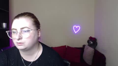 Snapshot of alicia_side_red chatting on April 6, 2026, 11:22 am Alicia online show from April 6, 2026, 11:22 am