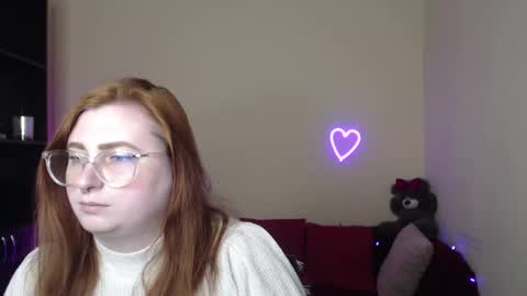 Snapshot of alicia_side_red chatting on April 8, 2026, 6:02 am Alicia online show from April 8, 2026, 6:02 am