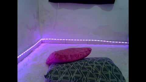 Alicia Axiom online show from January 9, 2025, 3:04 am