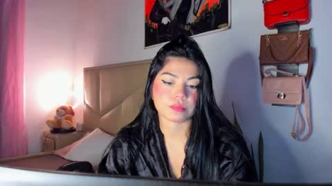 Snapshot of aliciabiden chatting on September 15, 2025, 9:09 am aliciabiden online show from September 15, 2025, 9:09 am