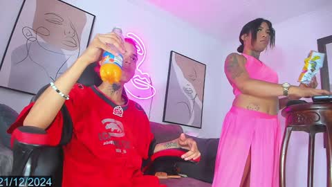 Snapshot of aliciamoorex chatting on December 22, 2024, 8:36 pm Alicia  online show from December 22, 2024, 8:36 pm