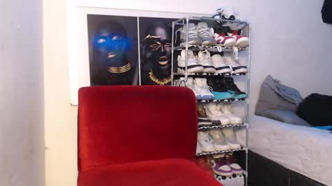 Snapshot of alid_17 chatting on February 14, 2025, 3:22 am Alid 17 online show from February 14, 2025, 3:22 am