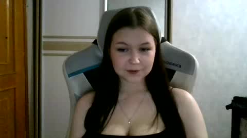 Snapshot of alii_na chatting on July 7, 2026, 1:48 pm alii na online show from July 7, 2026, 1:48 pm