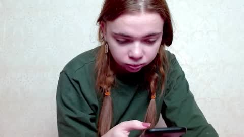 Snapshot of aliiice_stone chatting on December 6, 2024, 12:16 pm Alice online show from December 6, 2024, 12:16 pm