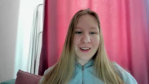 alika68 online show from June 1, 2026, 1:02 pm