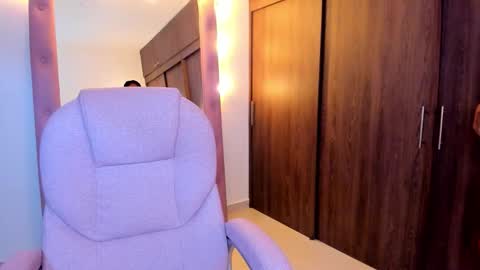 IG Alik nasso    online show from February 14, 2026, 3:58 am