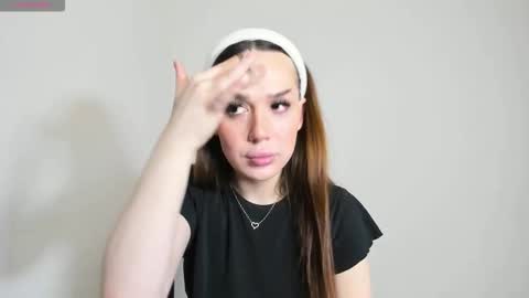 Snapshot of alina_39 chatting on October 18, 2025, 1:23 pm alina_39 online show from October 18, 2025, 1:23 pm