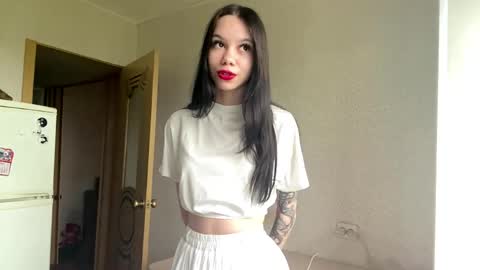 Snapshot of alinareik chatting on May 29, 2026, 11:08 am Mary online show from May 29, 2026, 11:08 am