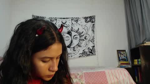 Snapshot of alinawoolf_ chatting on January 11, 2025, 2:41 am  Ali  online show from January 11, 2025, 2:41 am