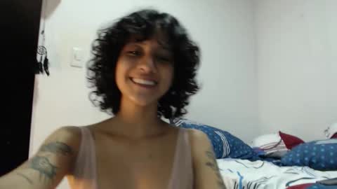 Snapshot of alinawoolf_ chatting on October 7, 2025, 11:57 pm  Ali  online show from October 7, 2025, 11:57 pm