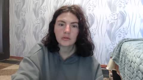 Snapshot of alinaxjames chatting on June 1, 2026, 8:49 am AlinaxJames online show from June 1, 2026, 8:49 am