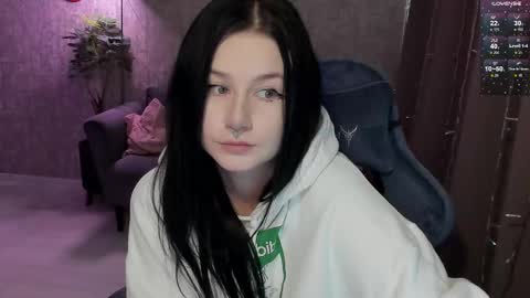 Aline Greeeen online show from February 13, 2026, 7:37 am