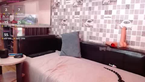 Snapshot of alinka4you chatting on February 4, 2026, 11:49 am Alinka online show from February 4, 2026, 11:49 am