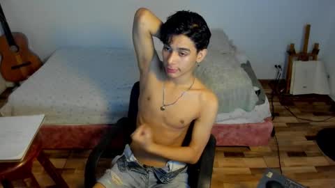 AliotTwink online show from January 15, 2026, 2:38 am