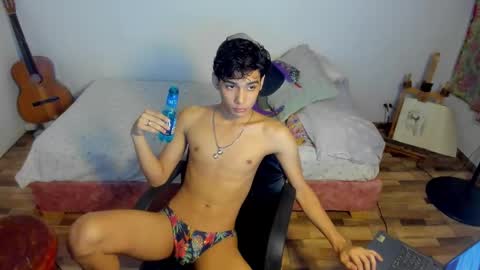 AliotTwink online show from January 18, 2026, 3:21 am