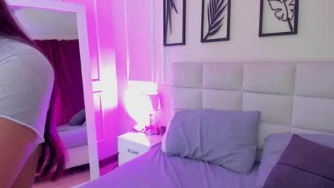     online show from March 12, 2025, 11:01 pm