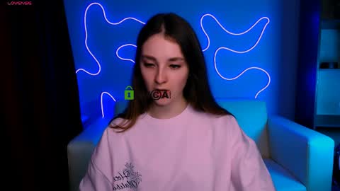 Alisa online show from April 2, 2026, 7:11 pm