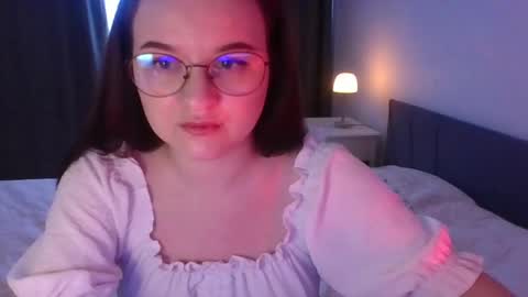 AlisaSunset online show from May 2, 2026, 3:11 am