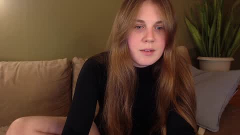 alisaxxxshy online show from January 8, 2025, 11:30 pm