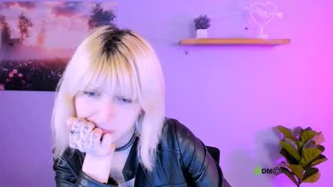Snapshot of alisha_blonde chatting on October 31, 2025, 8:48 am Youre Alishe online show from October 31, 2025, 8:48 am