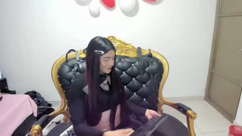 Snapshot of alishaa_nixx chatting on February 19, 2025, 4:34 am alishaa_nixx online show from February 19, 2025, 4:34 am