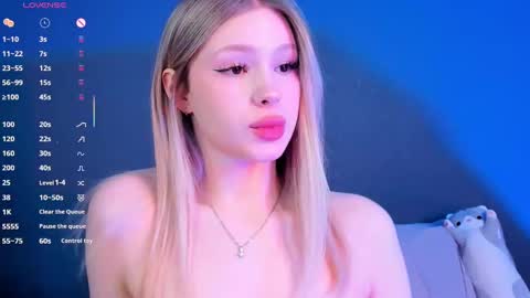 Snapshot of alishaaneta chatting on February 19, 2025, 8:33 am Alisha online show from February 19, 2025, 8:33 am