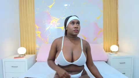 Alisha online show from September 18, 2025, 1:02 pm