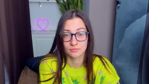 Snapshot of alishamurray chatting on December 12, 2024, 2:11 pm Alina online show from December 12, 2024, 2:11 pm