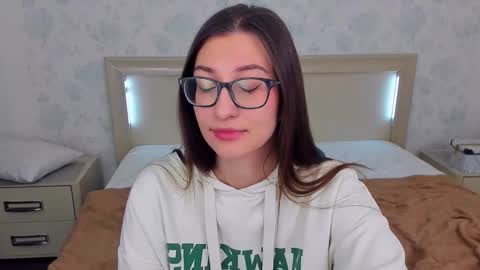 Snapshot of alishamurray chatting on December 20, 2024, 10:43 pm Alina online show from December 20, 2024, 10:43 pm