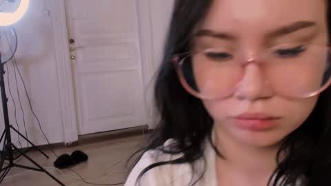 Snapshot of alisia_mars chatting on February 4, 2025, 9:17 am Alisia online show from February 4, 2025, 9:17 am