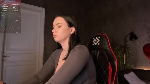 Snapshot of alisia_mars chatting on March 7, 2025, 12:04 am Alisia online show from March 7, 2025, 12:04 am