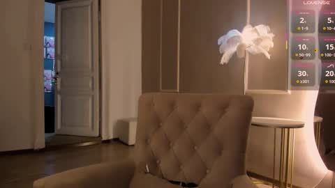 Snapshot of alisia_mars chatting on September 14, 2025, 9:08 am Alisia online show from September 14, 2025, 9:08 am